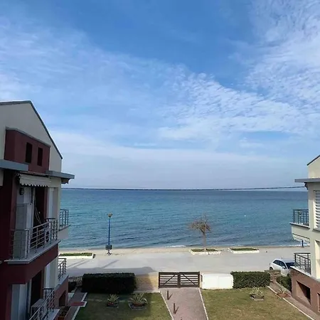 With Awesome View Апартаменты